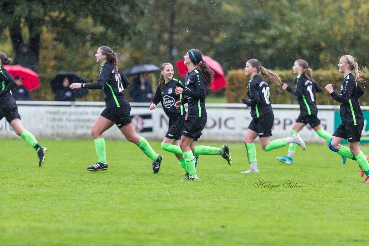 Bild 134 - wBJ SV Henstedt Ulzburg - FSG Oldendorf Itzehoe : Ergebnis: 1:5